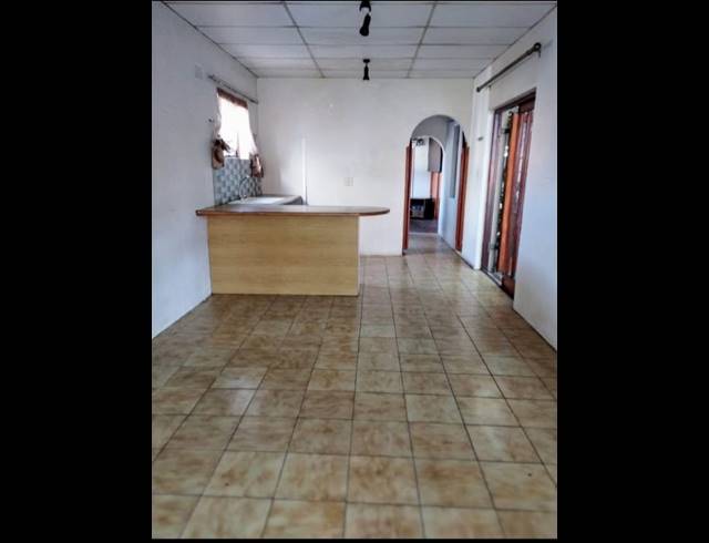 2 bed property to rent in FAIRWAYS